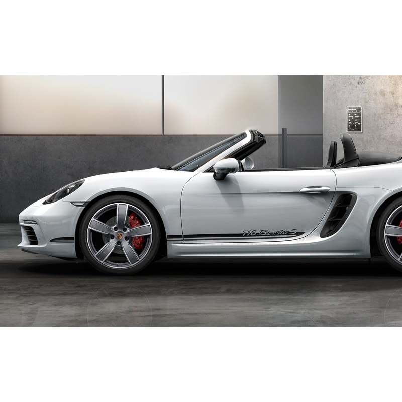 Model Logo On Side – Black – 98204480085041 – 982 17-23