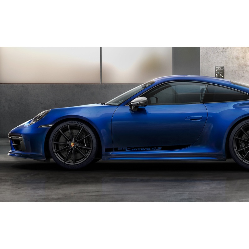 Model Logo On Side – Black – 99204482034041 – 992 18-23